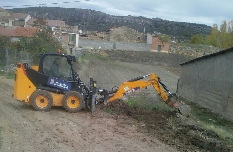 Reparación de tubería de Agua en calle Nueva. 